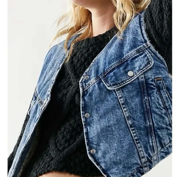 Free People/ We The Free Denim Vest With White Sherpa Lining Size XS - Picture 3 of 12